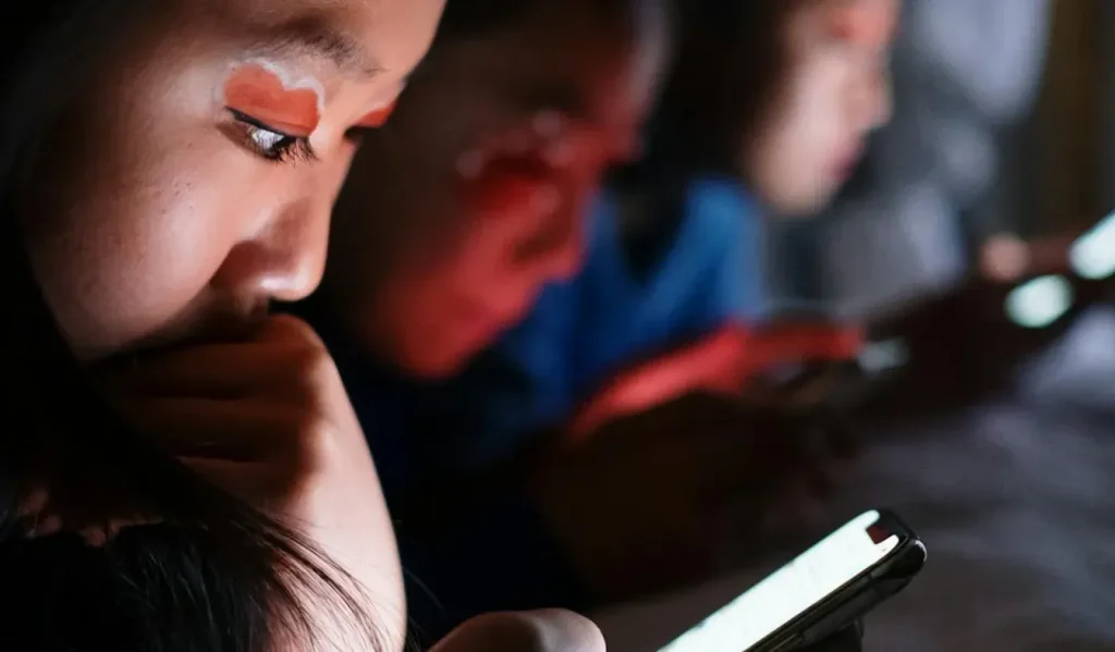 Online Therapy for Youth Struggling with Screen Addiction