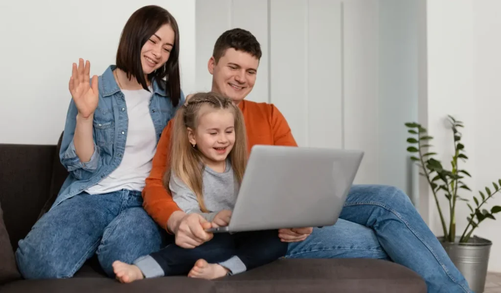 How Online Family Therapy Helps Repair Broken Relationships