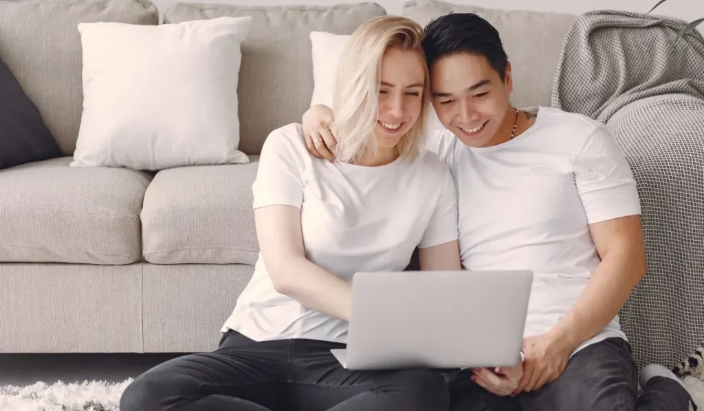 How Virtual Couples Therapy Can Help Rebuild Communication