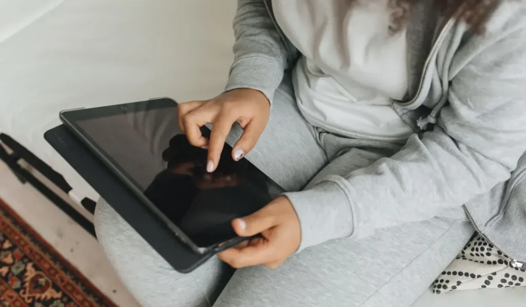Why Choose Licensed Digital Therapy Over Self-Help Apps