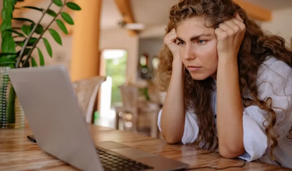How Online Counseling Therapy Supports Mental Health in Chronic Illness