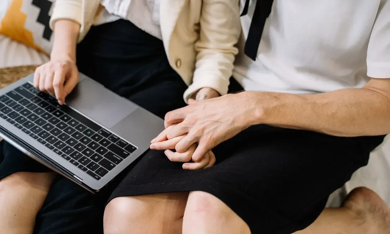 Is Online Relationship Counseling Effective? Here’s What Research Says
