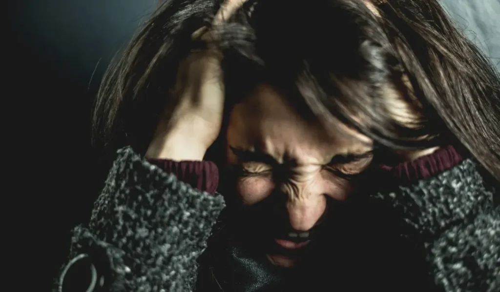 How Online Therapy for Panic Attacks Helps You