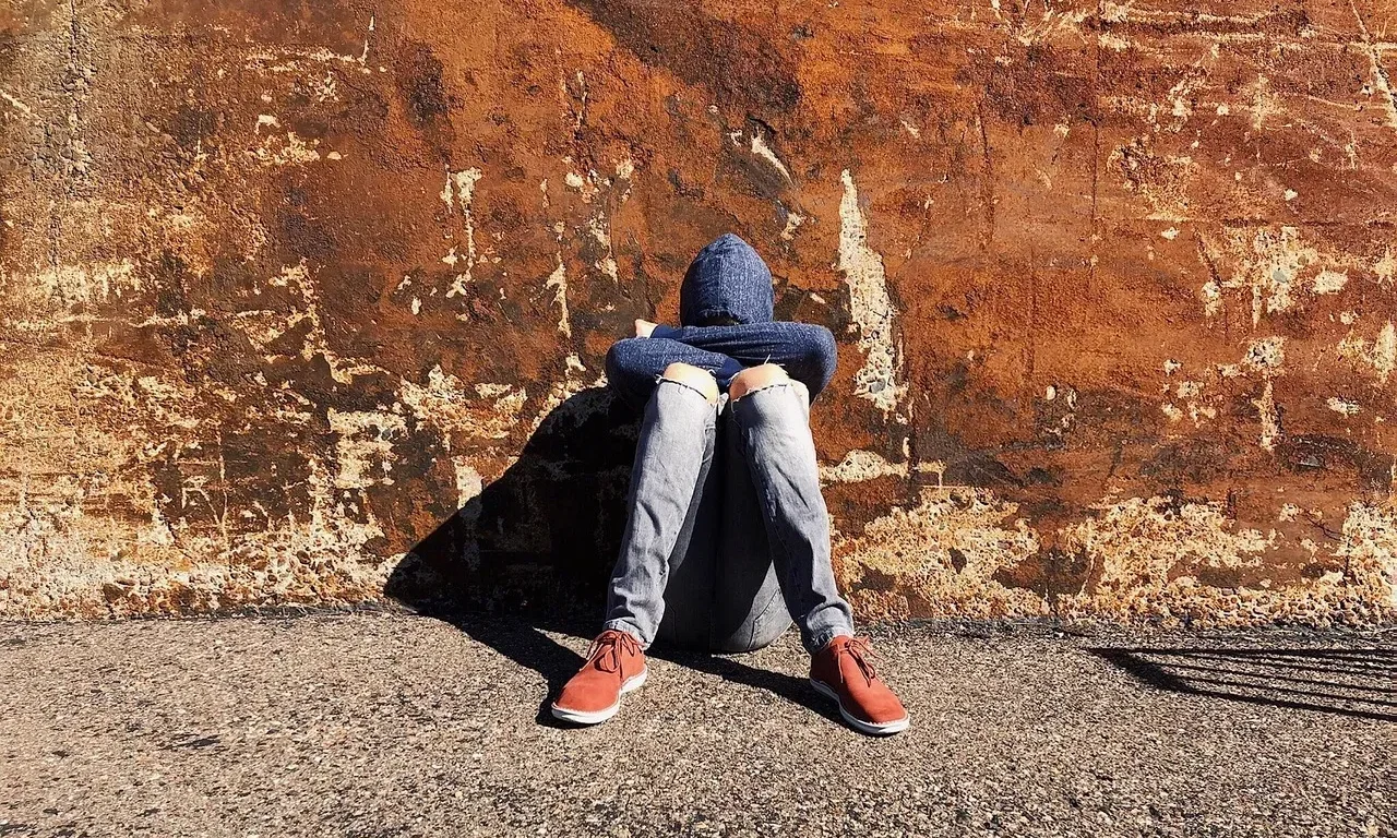 How Online Therapy for Teens Helps Kids and Teens Navigate Anxiety and School Stress